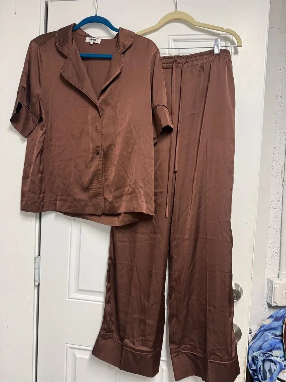 Apparis Brown Short Sleeve Silk-Blend Button Down Shirt - LIKE NEW - Size Medium